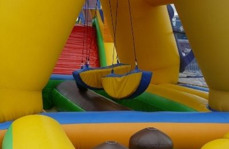 Jeux, Gonflables & Attractions — animation d'événement en Belgique